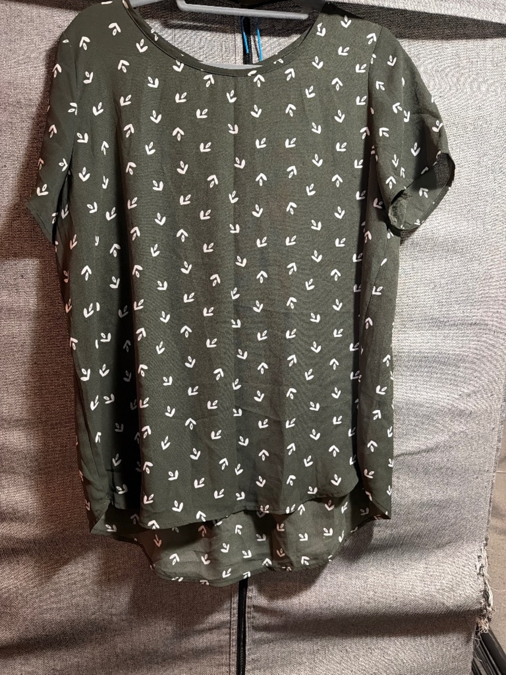 Olive Green Printed Short Sleeve Blouse – Relaxed Fit